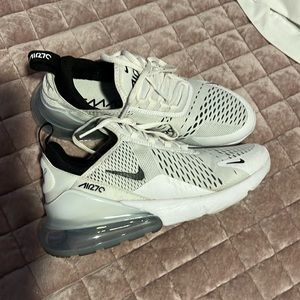 Brand new Nike Air Max 270 work once!!